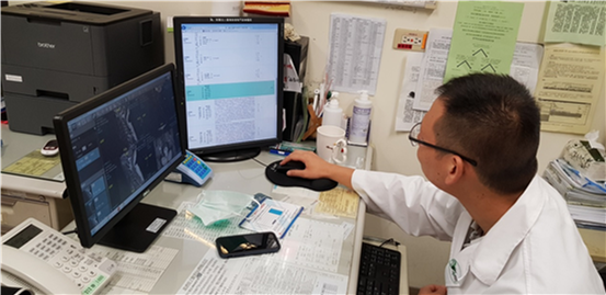 醫師診間查閱健保雲端系統情形